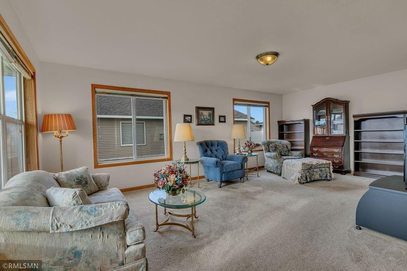 6884 22nd Loop N, Saint Cloud, MN 56303