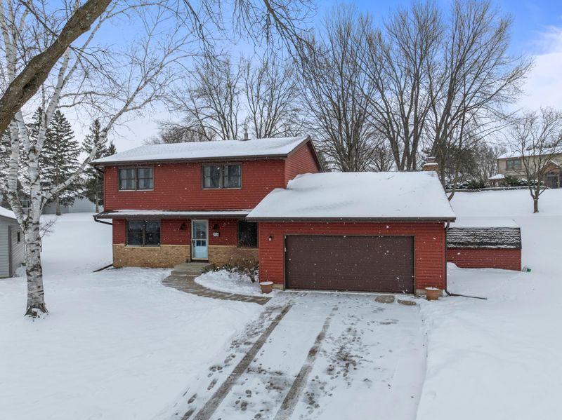 2916 6th Ave NW, Rochester, MN 55901