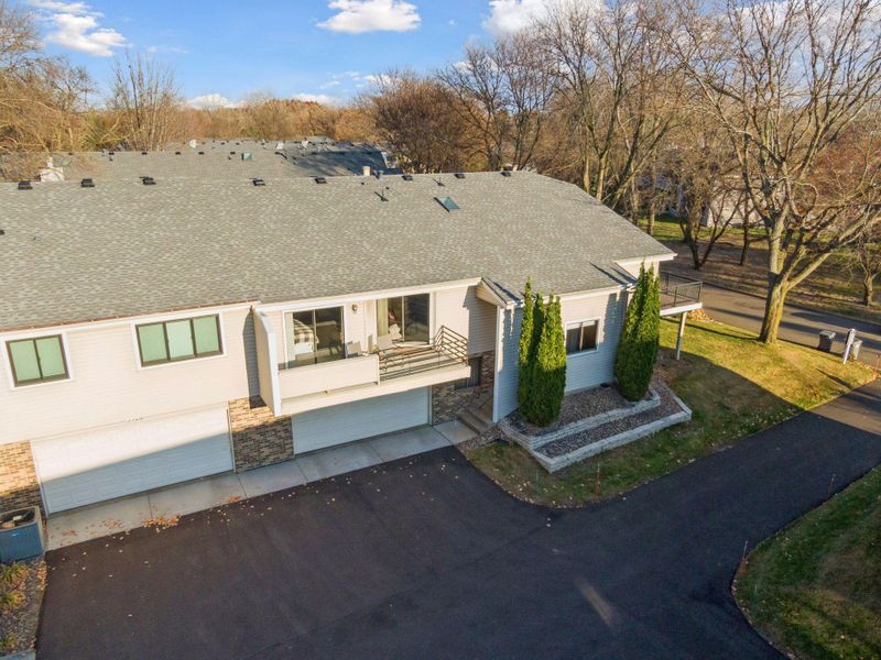 5524 Bimini Dr, Hopkins, MN 55343