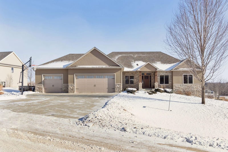 60786 254th Ave, Mantorville, MN 55955
