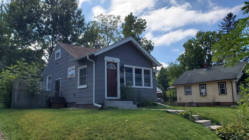 2002 Nortonia Ave, Saint Paul, MN 55119