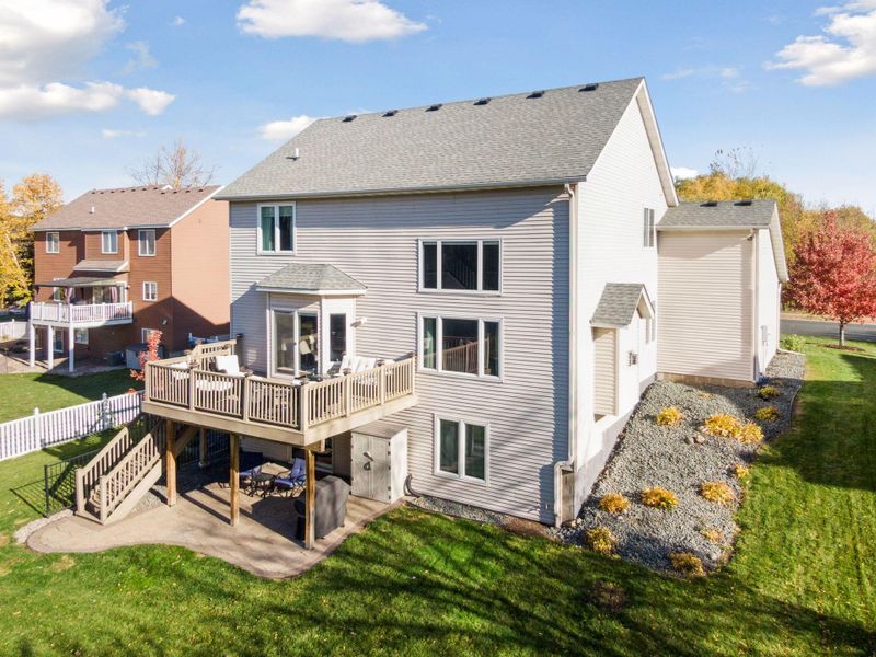 8918 Horizon Dr, Shakopee, MN 55379
