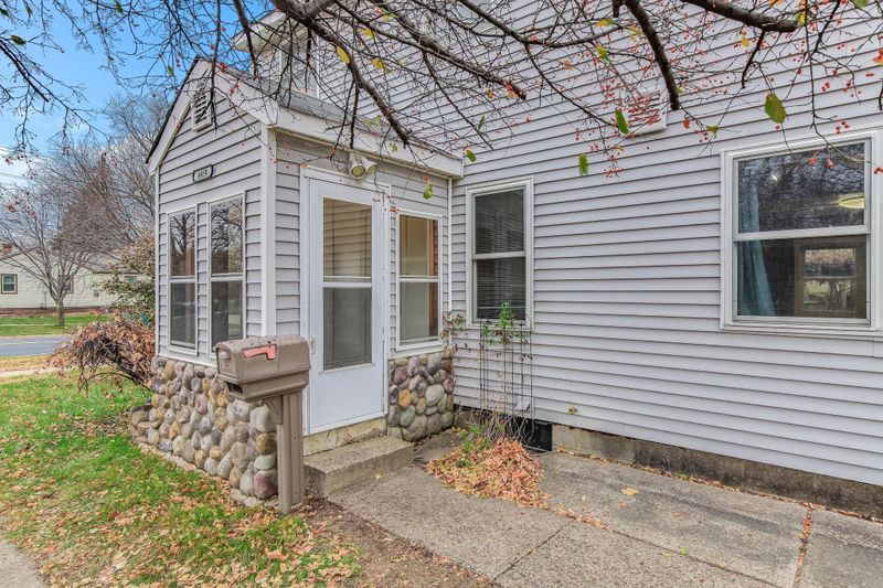 4450 W 125th St, Savage, MN 55378