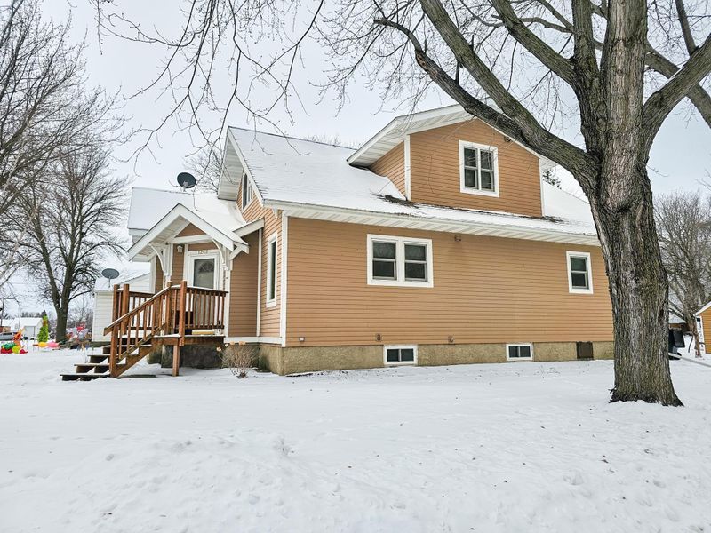 1249 Oak St, Wabasso, MN 56293
