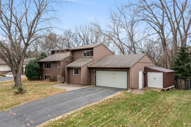 2390 75th St E, Inver Grove Heights, MN 55076