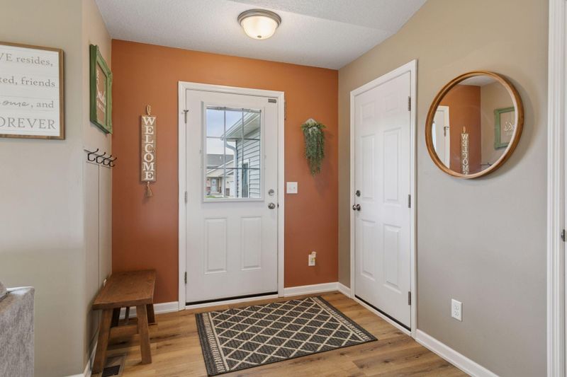717 Deer Trl, Montgomery, MN 56069