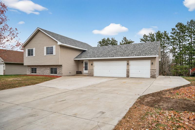 25705 18th St W, Zimmerman, MN 55398