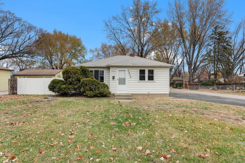 5808 46th Ave N, Crystal, MN 55417