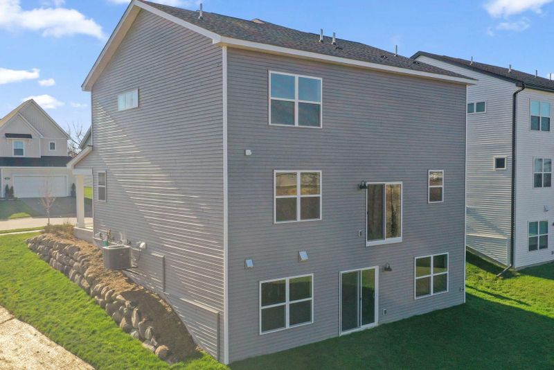1850 Charleston Ln, Waconia, MN 55387