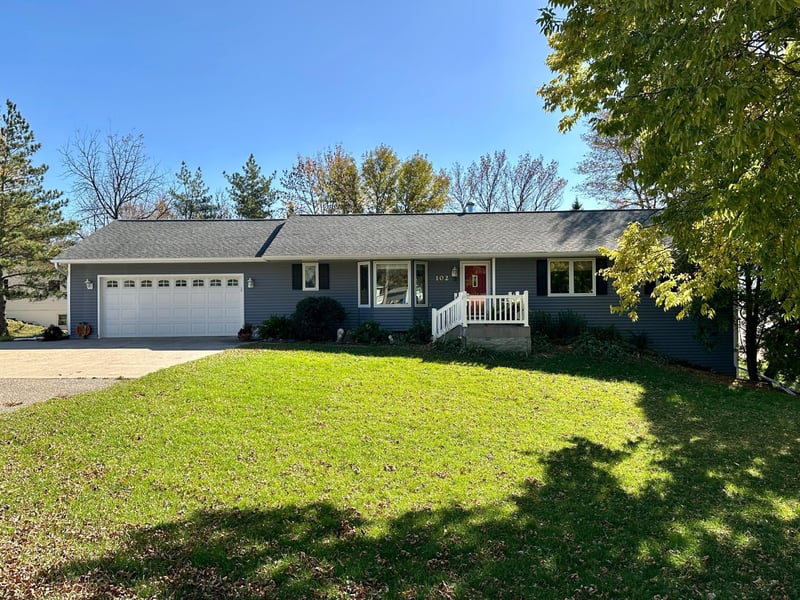 102 S Prospect St, Hardwick, MN 56134