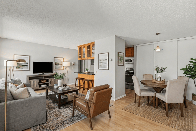4110 Rahn Rd #201, Eagan, MN 55122