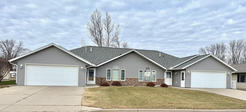 107 9th St SE, Freeport, MN 56331