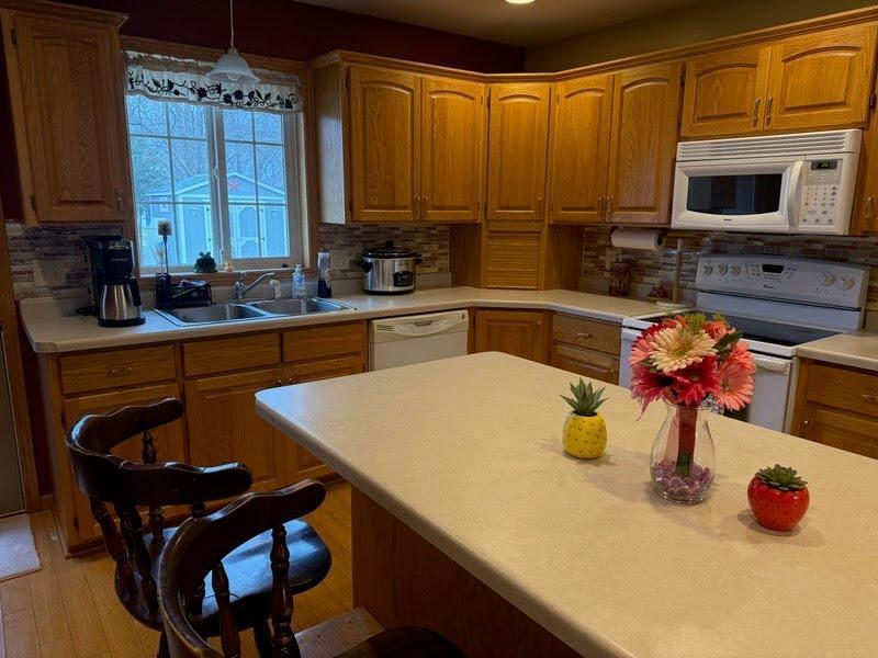 107 9th St SE, Freeport, MN 56331