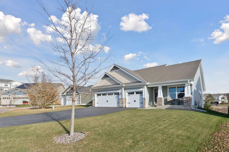 1340 Chestnut Cir, Carver, MN 55315