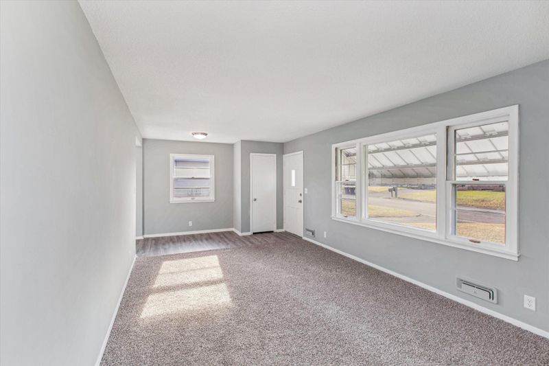 1063 109th Ave NW, Coon Rapids, MN 55448