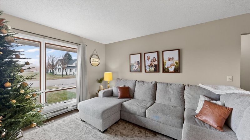 404 S 6th St, Lake City, MN 55041