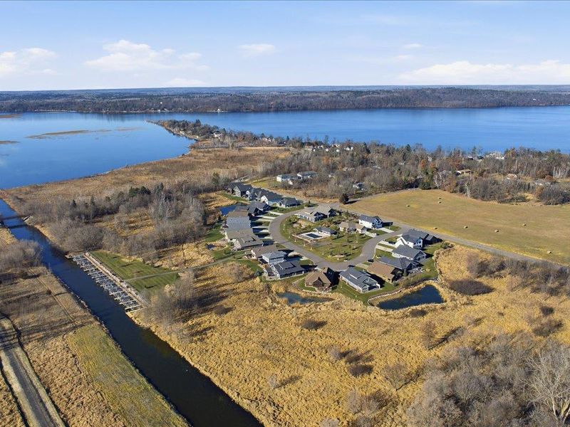 1219 Harbor Pl, East Gull Lake, MN 56401