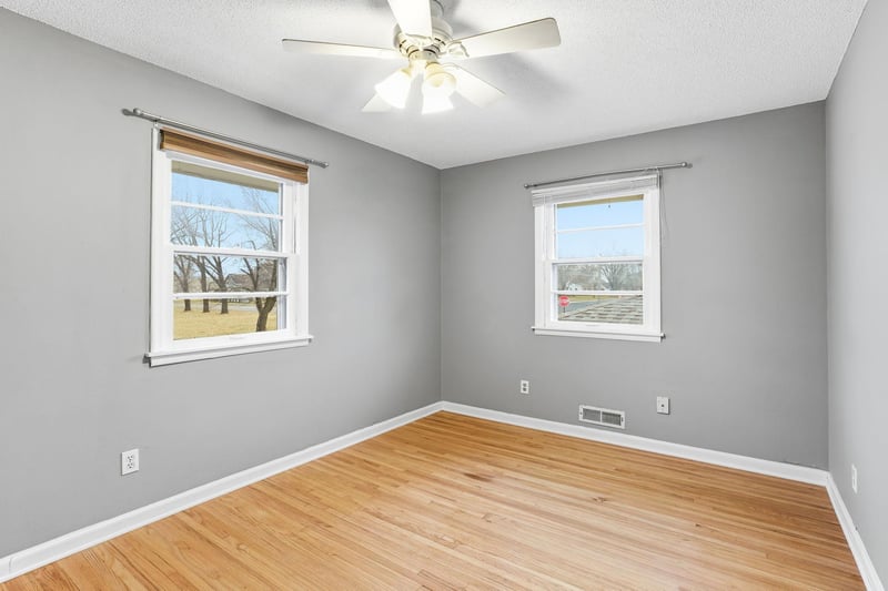 125 7th Ave SE, Osseo, MN 55369