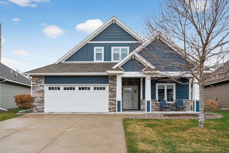 741 South Creek Dr N, Champlin, MN 55316