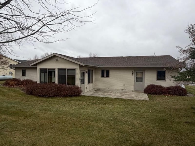 454 Main St NW, Evansville, MN 56326