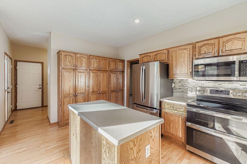11760 88th Pl N, Maple Grove, MN 55369