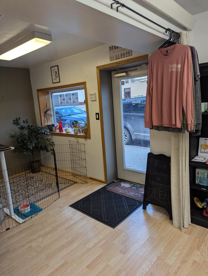 511 Main St, Holdingford, MN 56340