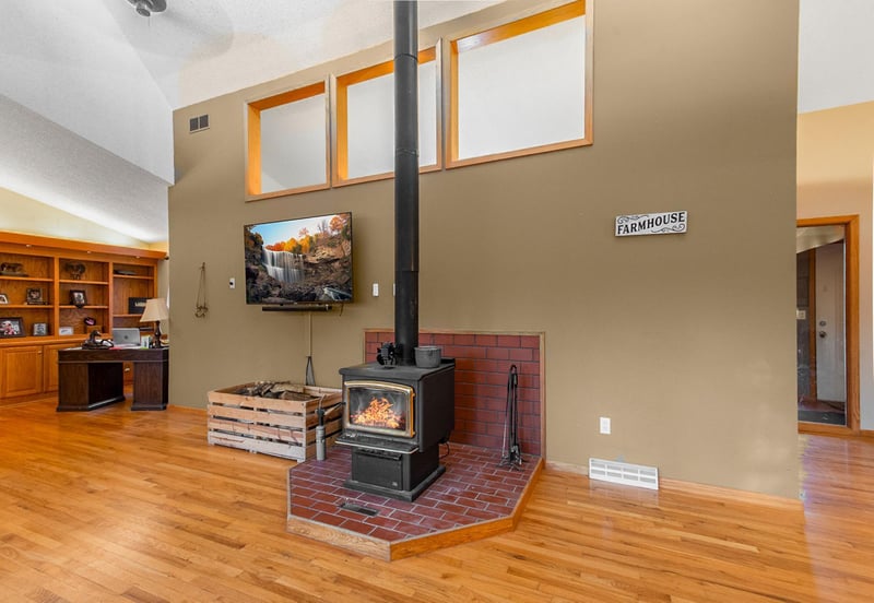4800 Clearwater Trl, Lonsdale, MN 55046