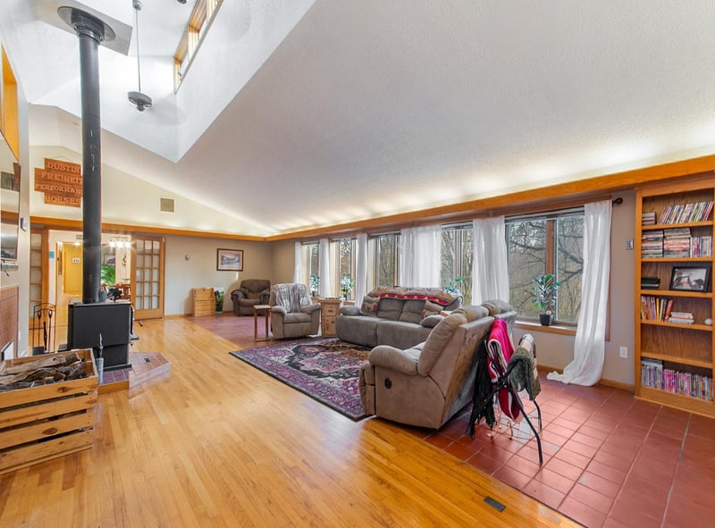 4800 Clearwater Trl, Lonsdale, MN 55046