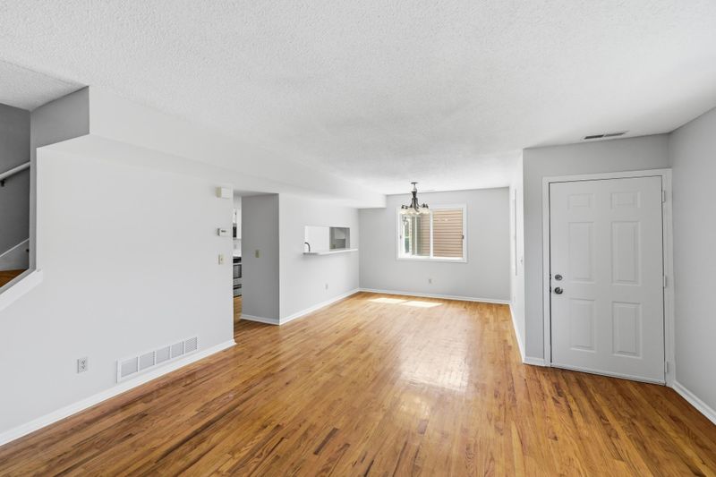 15964 Granada Ave, Apple Valley, MN 55124