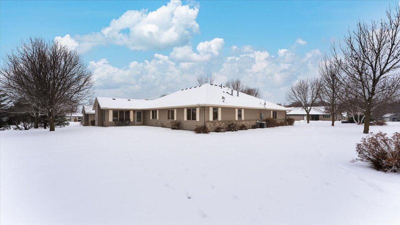 811 Westland St, New London, MN 56273