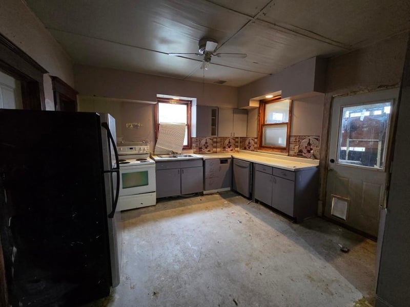 206 Chicago St, Lakefield, MN 56150