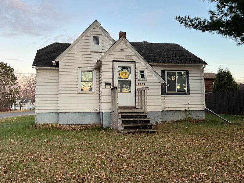2902 2nd Ave E, Hibbing, MN 55746