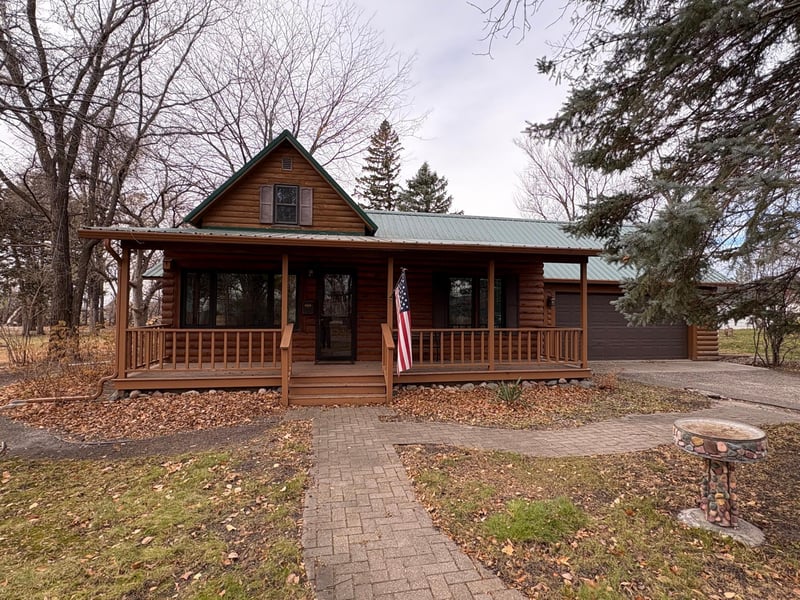 208 21st St S, Benson, MN 56215