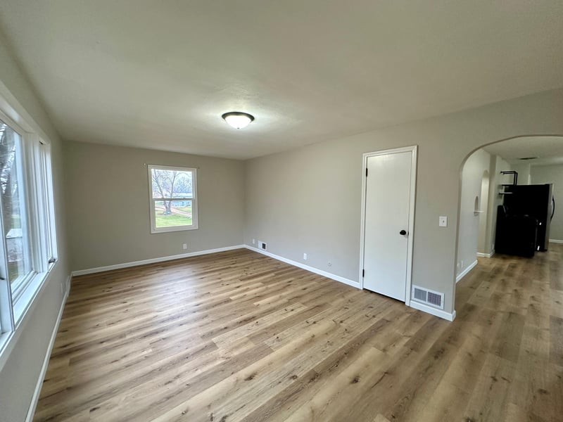 104 N Ross Ave, Hardwick, MN 56134