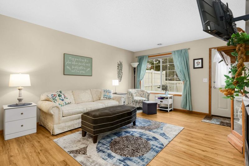15973 Flotilla Trl #300, Apple Valley, MN 55124