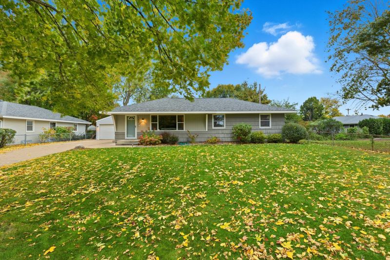 8546 Greenway Ave S, Cottage Grove, MN 55016