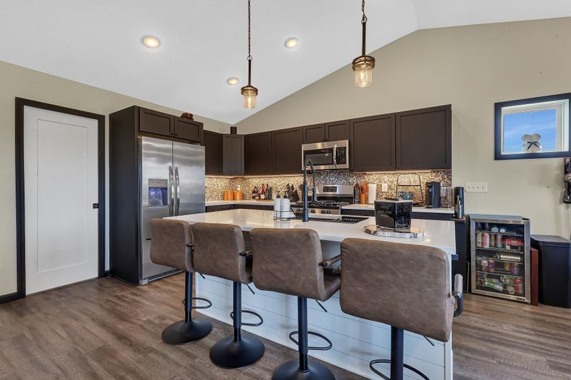 419 Bluebird Dr NW, Isanti, MN 55040
