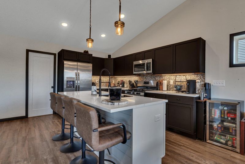 419 Bluebird Dr NW, Isanti, MN 55040
