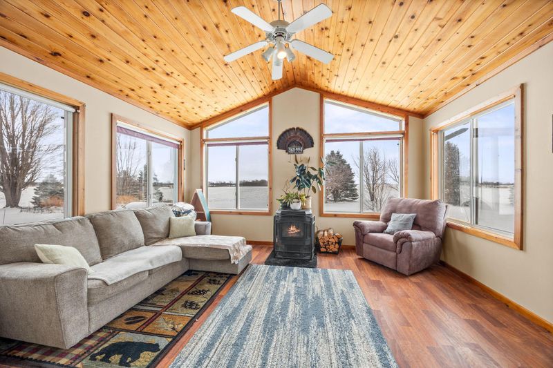 16452 90th St, Brownton, MN 55312