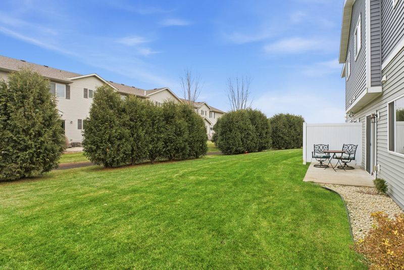 521 Faith Ln, Saint Joseph, MN 56374
