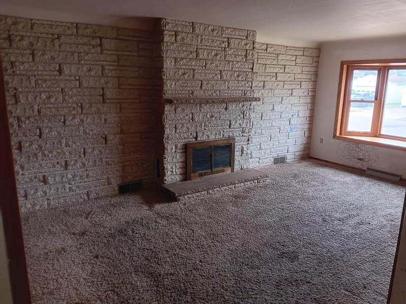 132 N State St, Mondovi, WI 54755