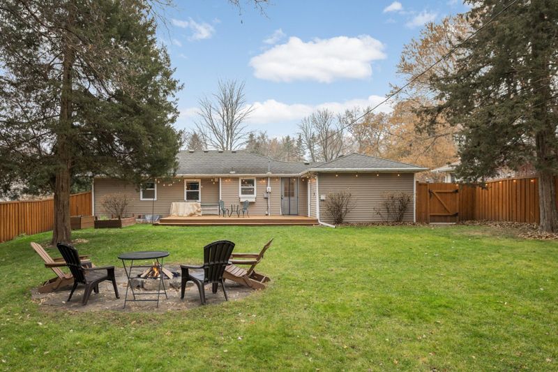 1706 W 86th St, Bloomington, MN 55431