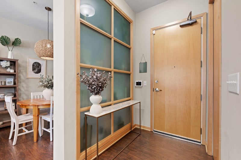 3640 Wooddale Ave S #102, Saint Louis Park, MN 55416