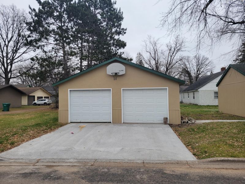 1201 L St NE, Brainerd, MN 56401