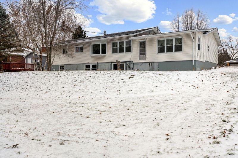 2010 11th Ave NE, Austin, MN 55912