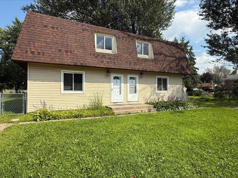 901-903 12th St SW, Forest Lake, MN 55025