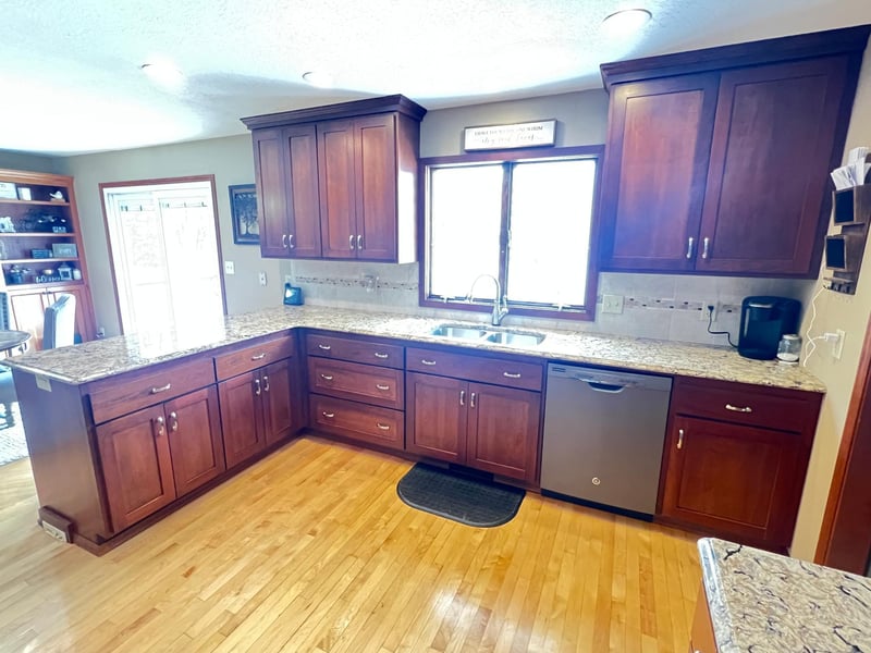 77226 230th St, Spring Valley, MN 55975