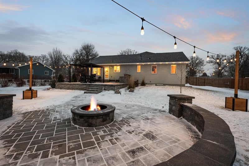 307 Cedar St NW, Brownsdale, MN 55918