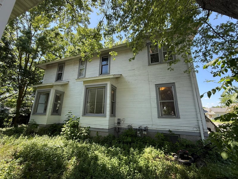 210 7th Ave NE, Waseca, MN 56093