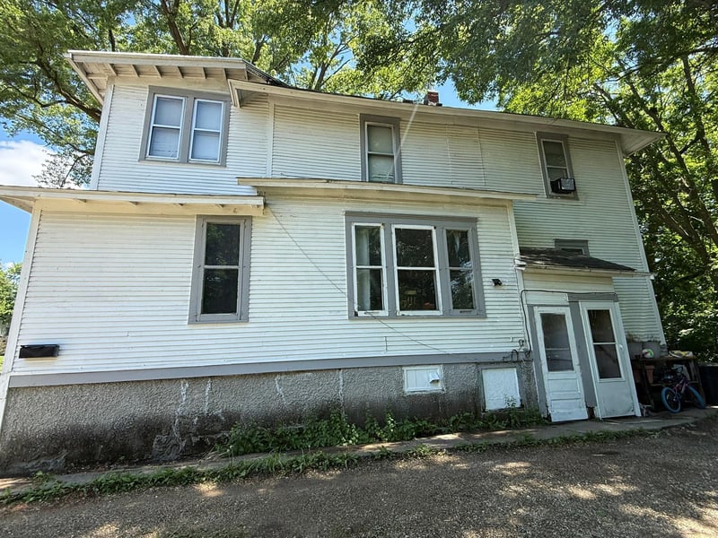 210 7th Ave NE, Waseca, MN 56093